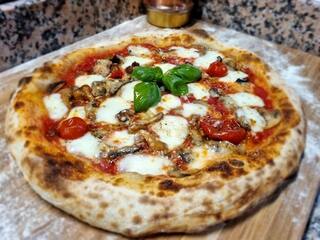 pizza funghi